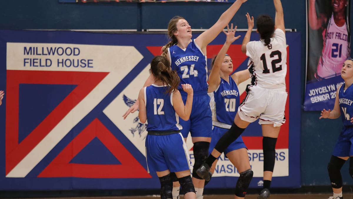 HENNESSEY LADY EAGLES LOSE TO CROOKED OAK