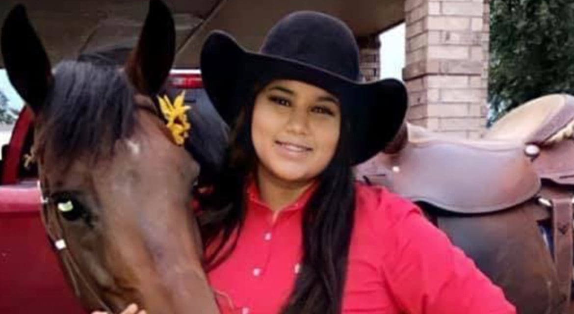 HENNESSEY STUDENT RUNS FOR RODEO QUEEN