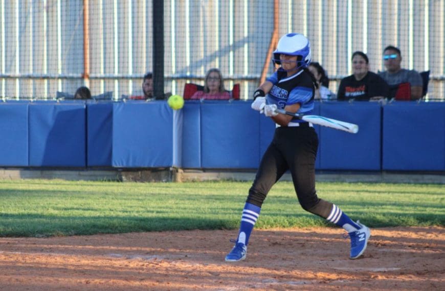 Lady Eagles vs Tonkawa Buccaneers