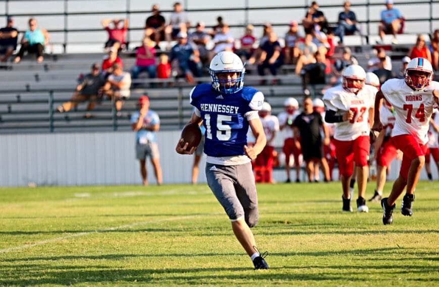 JH FOOTBALL / CHISHOLM